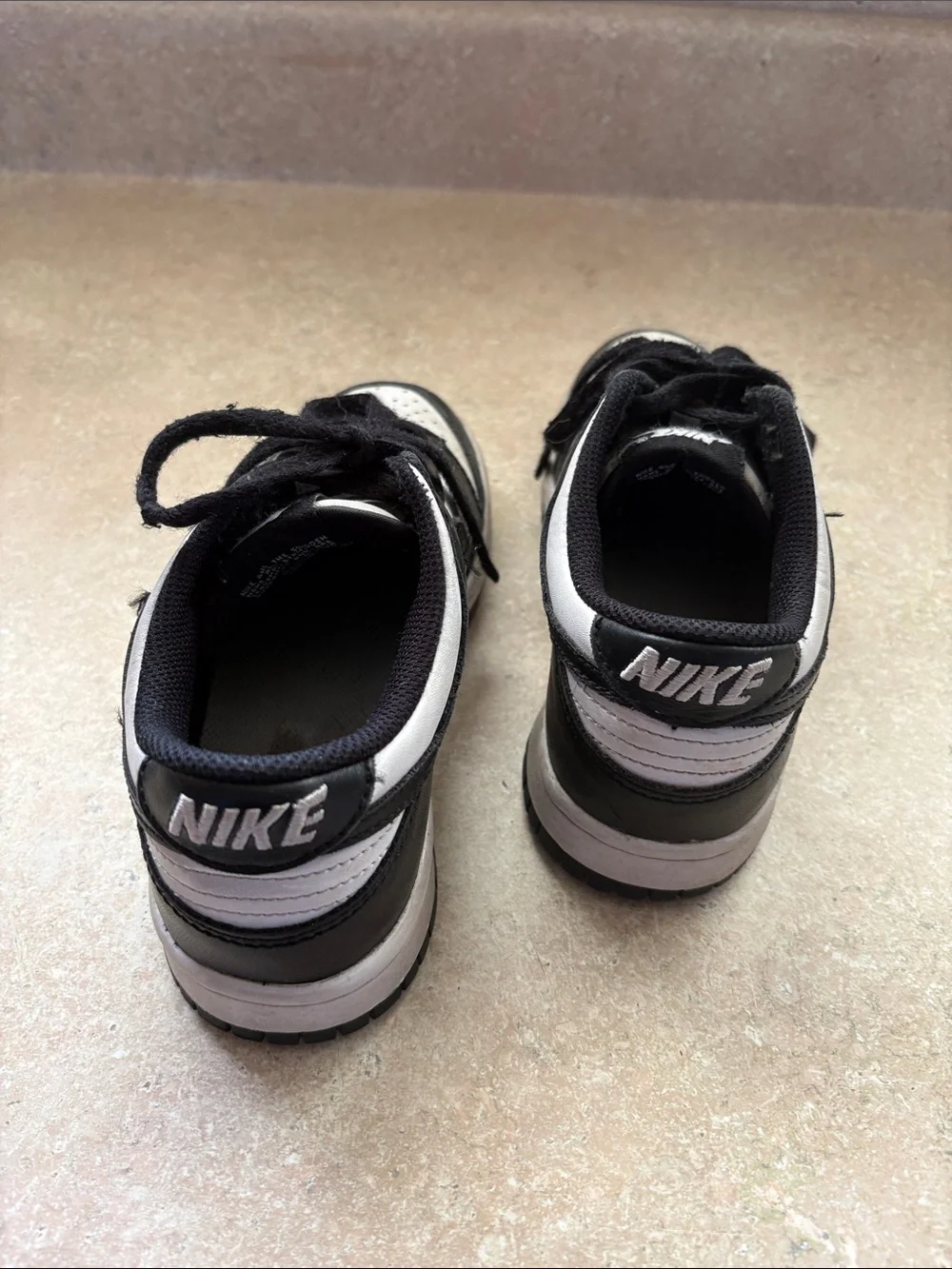 Nike low top